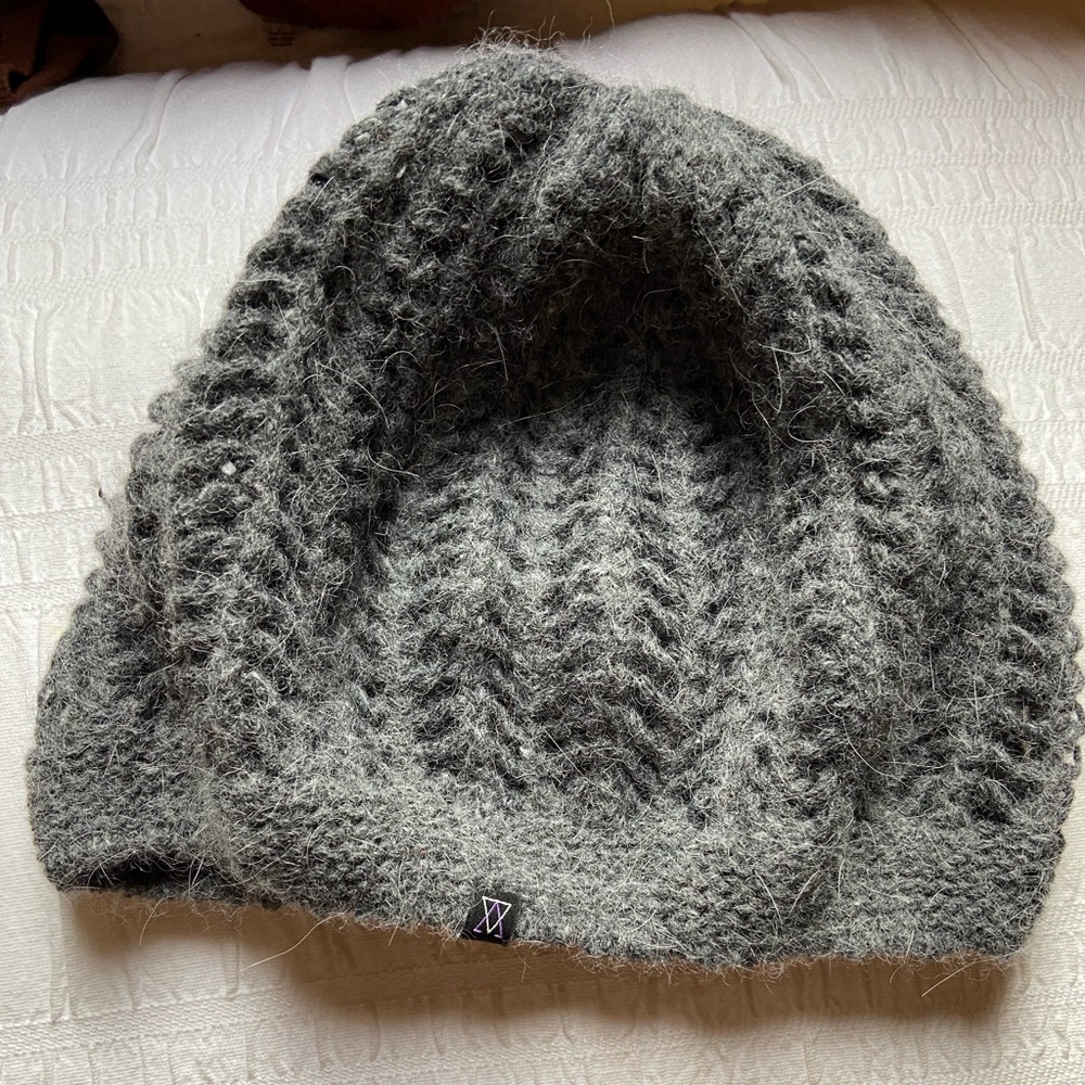 Grey hat